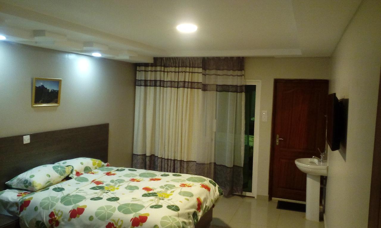 מארו Adala Motel מראה חיצוני תמונה