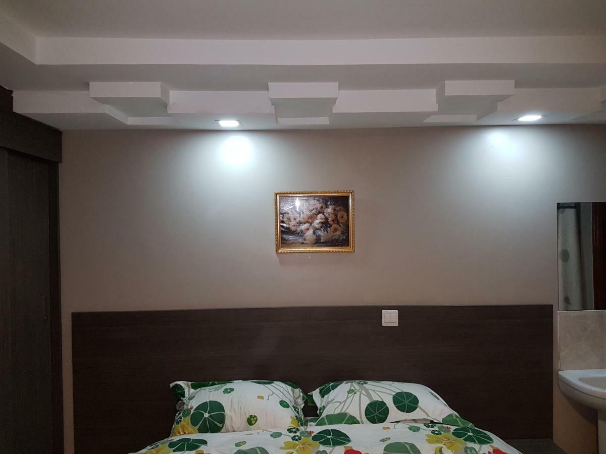 מארו Adala Motel מראה חיצוני תמונה